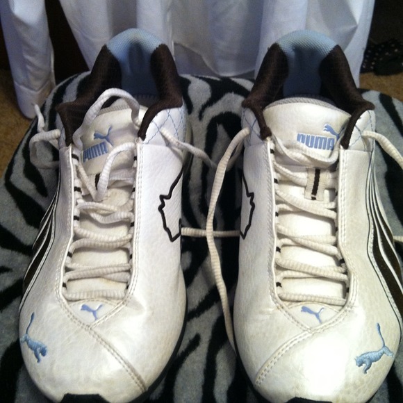Puma tennis shoes