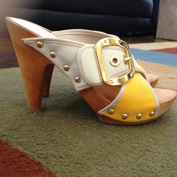 🚫Traded Bundle🚫9W heels, ON hoody, puma dress.