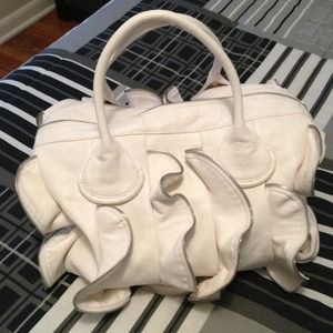 🎈Reduced🎈Off white Ruffle Steven Madden Handbag