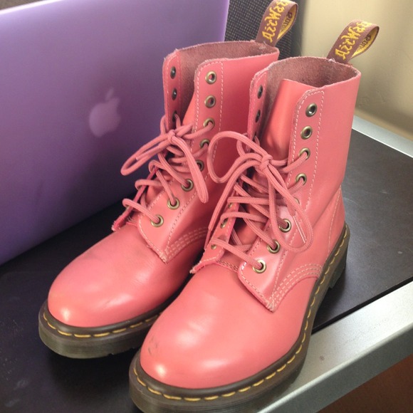 💗💓💗Pinky Dr.Martens💗💓💗