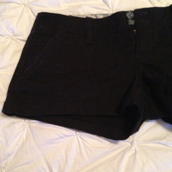 Black AE shorts - Picture 2 of 4