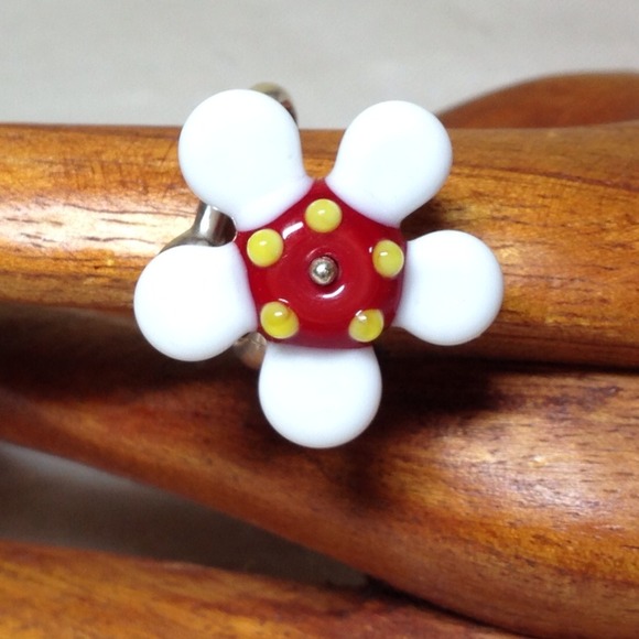 "Daisy, Daisy" Ring