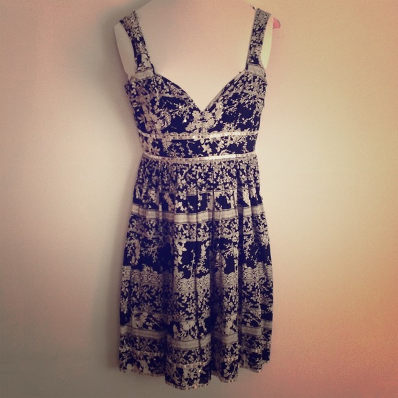 Floral Print Day Dress (small)