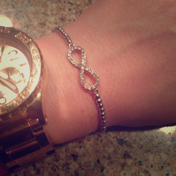 New Silver infinity bracelet