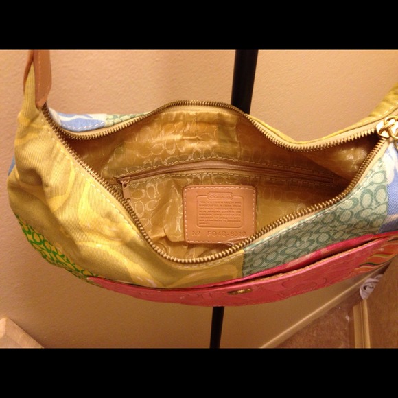 Perfect for summer coach bag - Picture 2 of 3