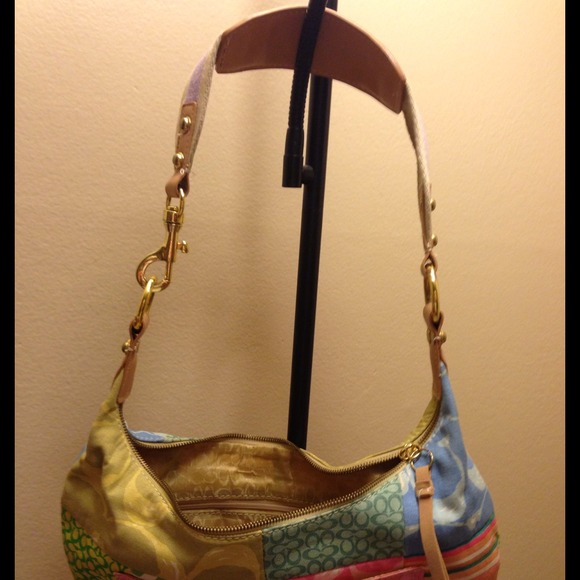 Perfect for summer coach bag - Picture 3 of 3