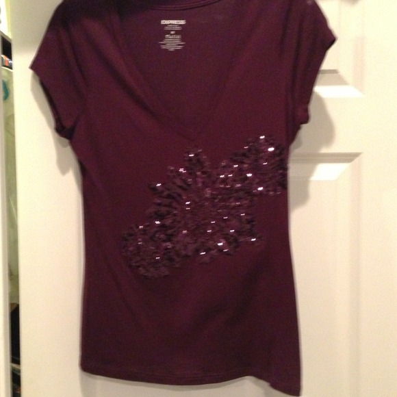 ☀☀sold in bundle ☀☀Gorgeous plum top