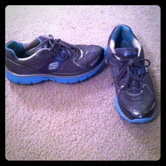 Sketchers Tone-ups fitness tennis shoes