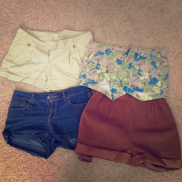 Summer Shorts Bundle - Picture 1 of 4
