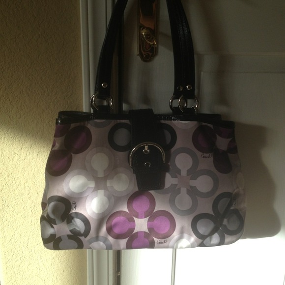 Reduced!!! Authentic Coach Purse. On hold - Picture 2 of 4