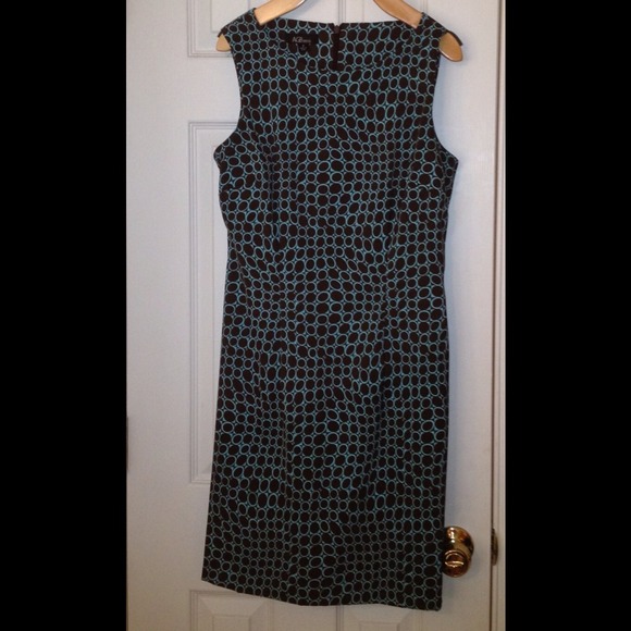 Size 8 aqua and brown strapless dress!