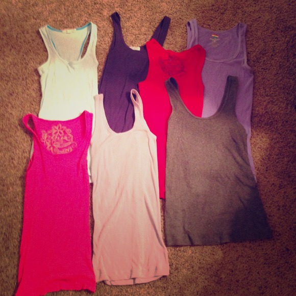 ❌SOLD❌Group or individual basic tank tops.