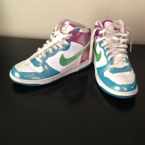 Nike sneakers! Perfect condition