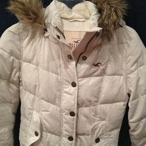 *ON HOLD* Fur hooded white Hollister jacket size M