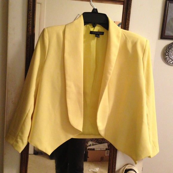 💥sold💥 ***Yellow blazer - Picture 3 of 4