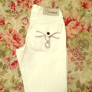 White stretchy skinny jeans.