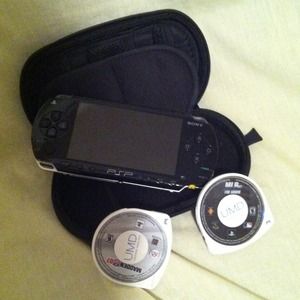 Reserve for @saviles02 Sony PSP w 2 games and case