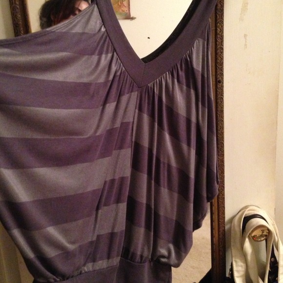 Top - Picture 2 of 2