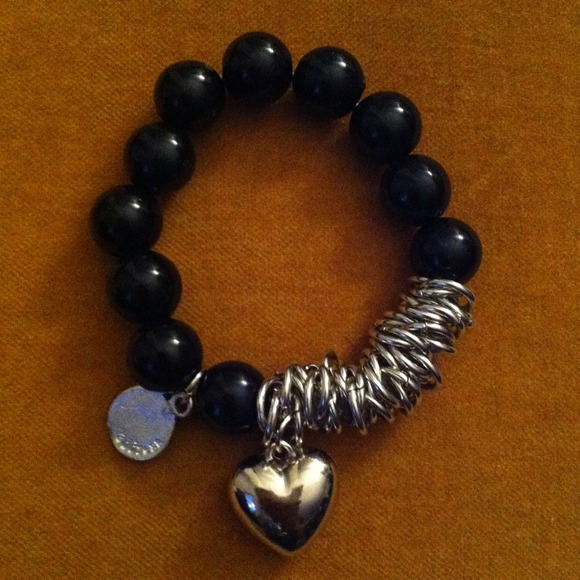 Beaded Silver Heart Bracelet💙