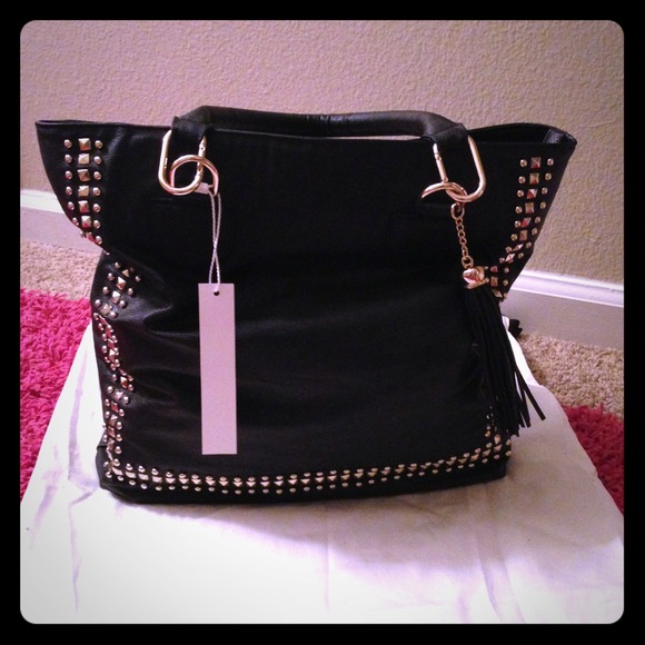 ❌⭕SOLD⭕❌Sheva studded rocker tote