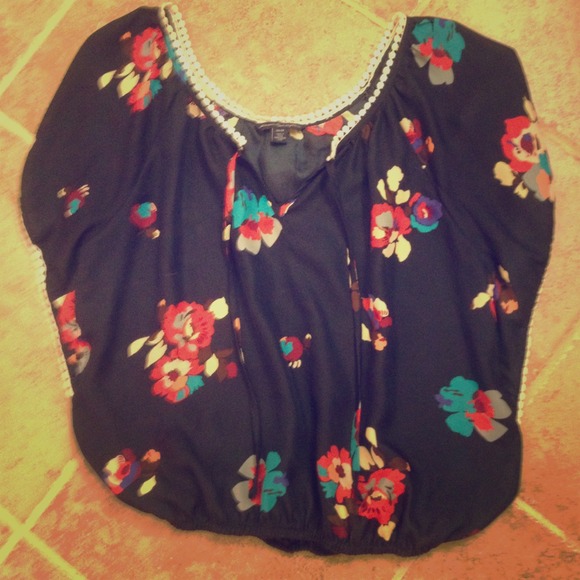 Slightly poofy floral top