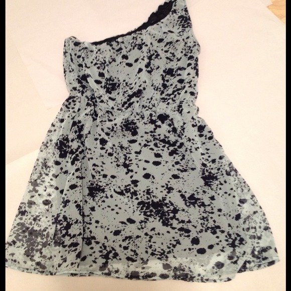 Bundle- 2 dresses plus leopard and skull scarf