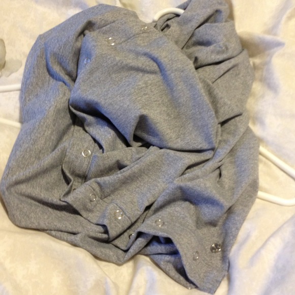 xxx SOLD xxx Lululemon Vinyasa scarf - gray