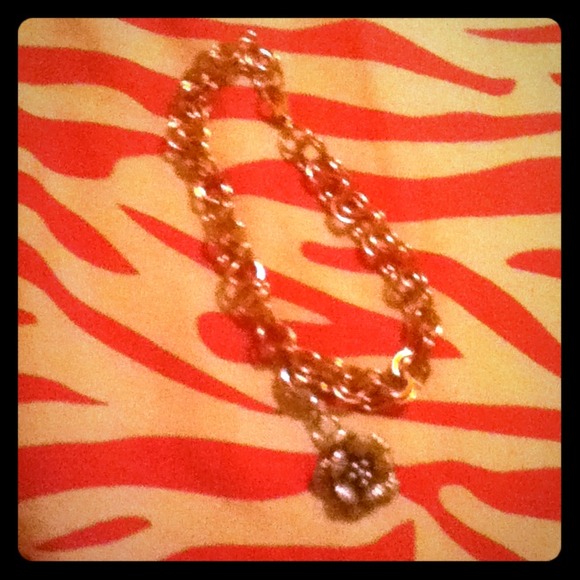 Flower pedant and chain mail braclet