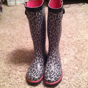 REDUCED Rain boots