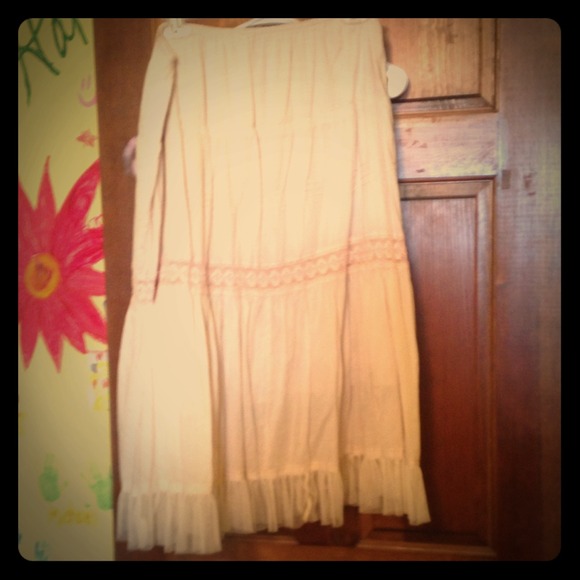 Cream skirt with lace 💥reduced💥