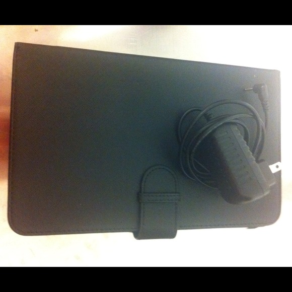 Android tablet never used!! - Picture 4 of 4