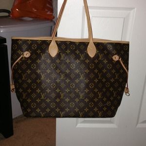 Inspired neverfull LV bag.