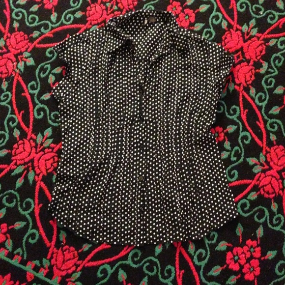 ⛔Sold⛔Black and white polka dots
