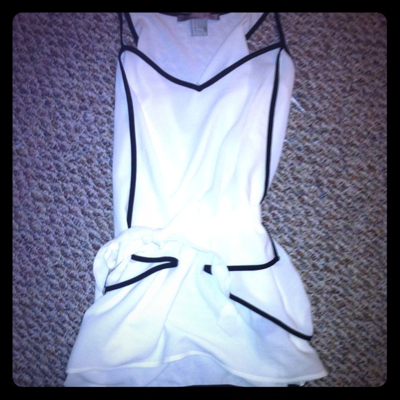 Black & white top