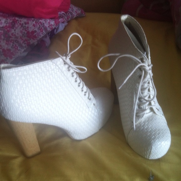 Sold - Picture 2 of 4