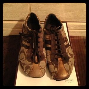 Coach size 7 1/2 shoes