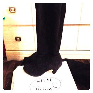 Steve Madden knee high black boots size 8