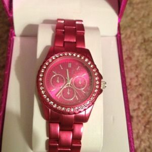 💗SOLD IN BUNDLE💗💟Cute Pink Bling Watch! 💟