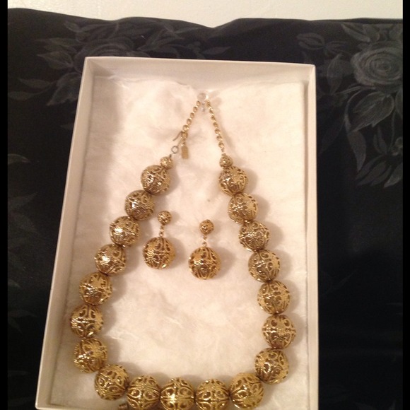Unique Chunky Choker Chain and Earrings