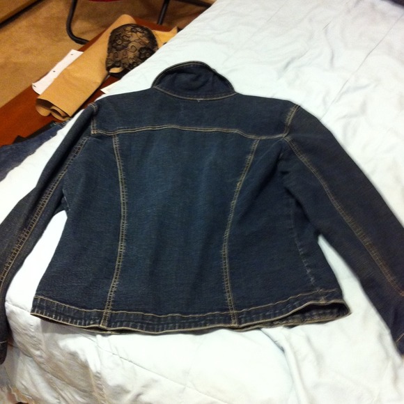 Jean jacket - Picture 3 of 3