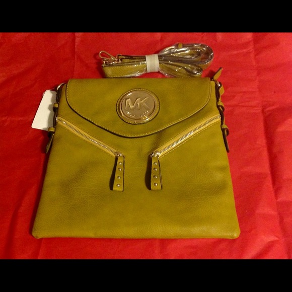 Green🔱I.N.P.🔱 MK messenger cross body bag