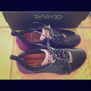 🔻SOLD🔻Box ecco biom train shoe