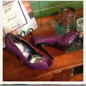 2 Steve Madden heels purple & zebra style