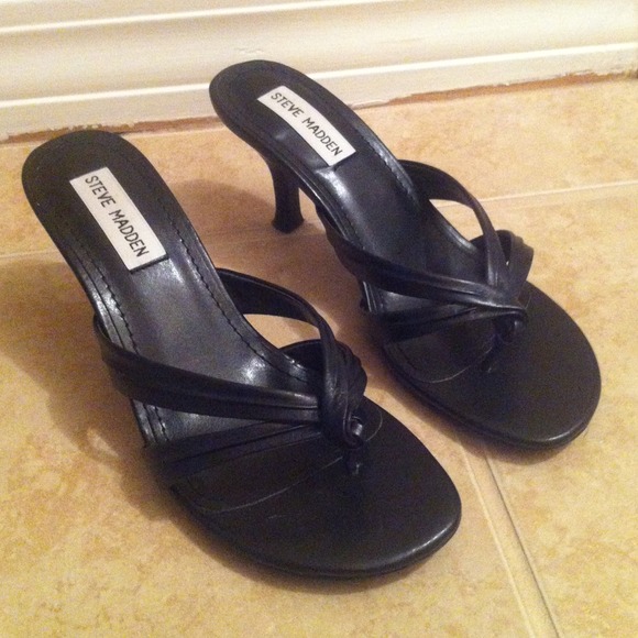 ** SOLD** Steve Madden black sandals