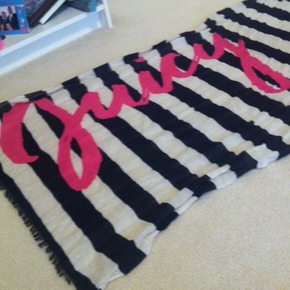 NWOT*Juicy Couture Spring Scarf - Picture 3 of 5
