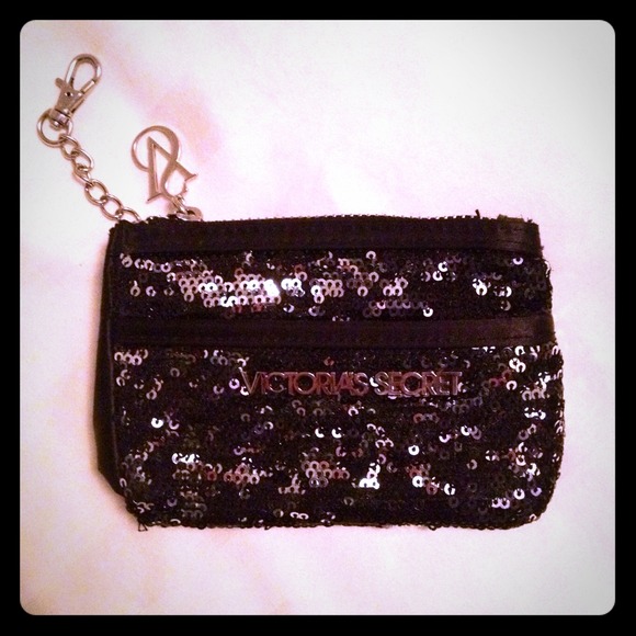 🌟JUST REDUCED🌟Victoria's Secret Sequin Purse💋