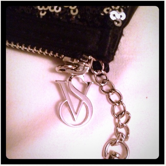 🌟JUST REDUCED🌟Victoria's Secret Sequin Purse💋 - Picture 3 of 4