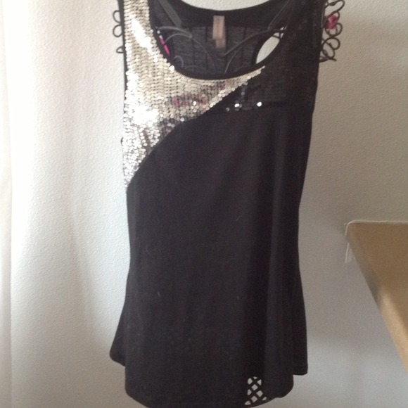 Black/Silver Tank Tunic 🚩 - Picture 2 of 2
