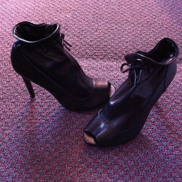 Carlos Santana heels - Picture 2 of 2