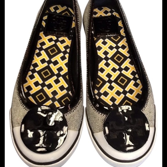 TORY BURCH SLIP-ON SNEAKERS BLACK & WHITE